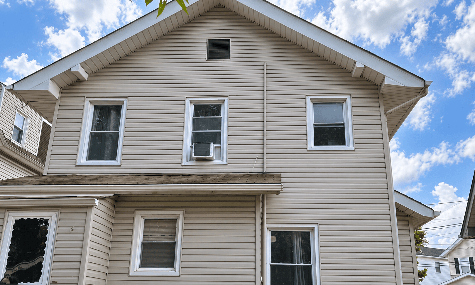 Vesta siding project — vinyl siding installation with precision corners