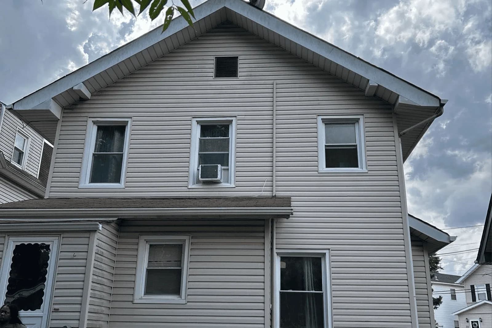 Completed Vesta residential siding installation